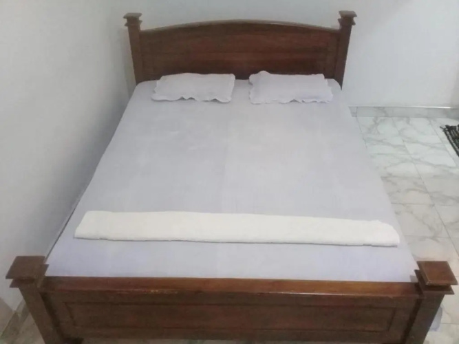 Aruna Guest