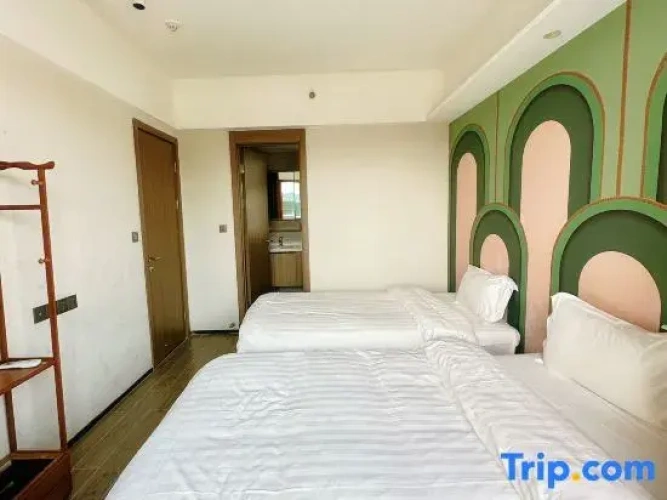 2 Bedrooms Family Suite with balcony