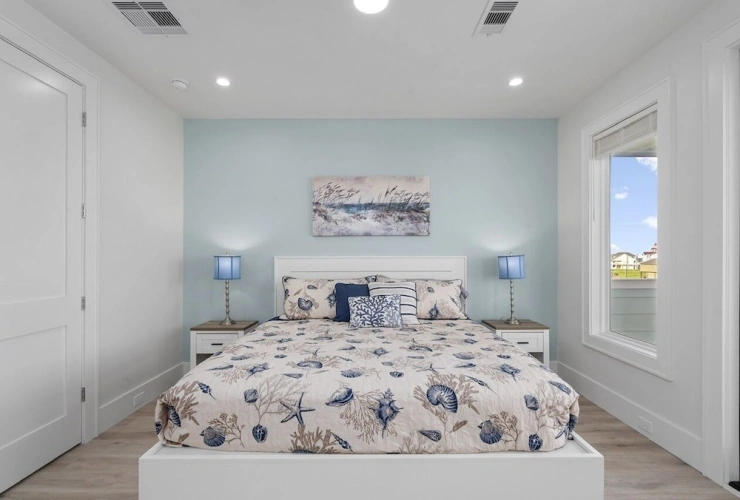 4 Bedrooms Cottage