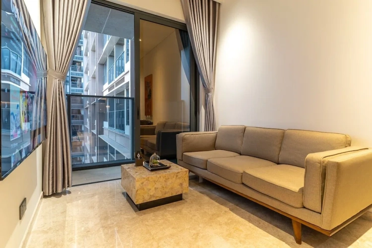 2 Bedrooms Luxury Apartment with balcony