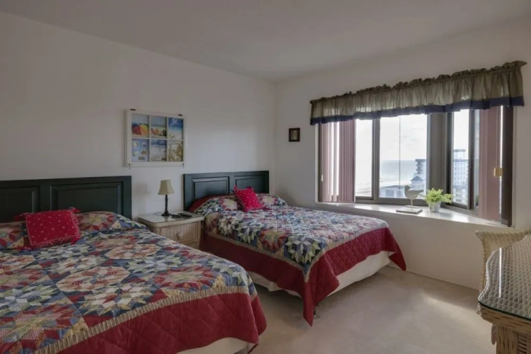 9400 1207 - 2 Br Condo