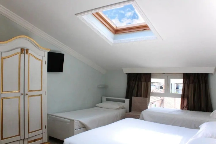Economy Quadruple Attic room