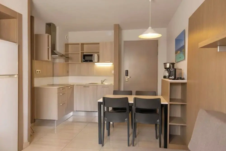1 Bedroom Apartment with balcony