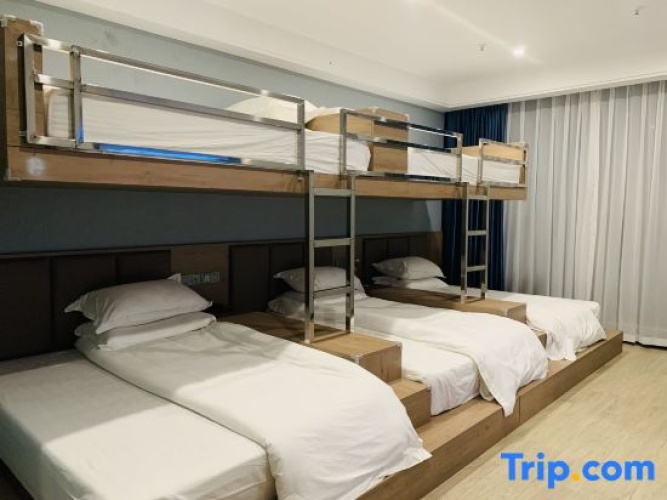 Standard Quintuple room