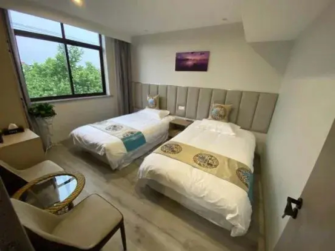 Chongbo Hotel