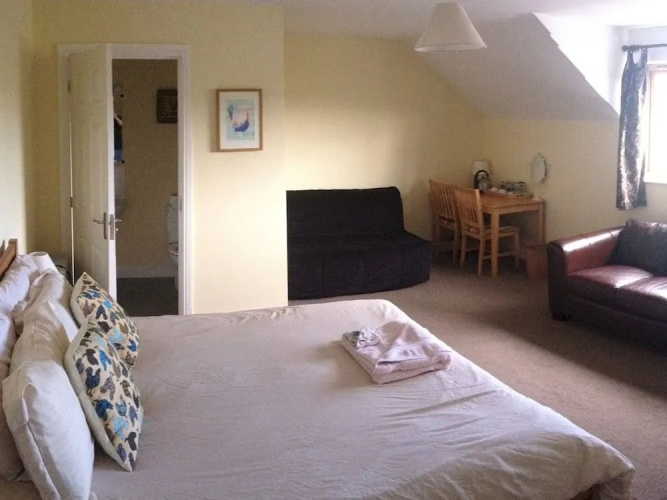 The Lowfield Inn