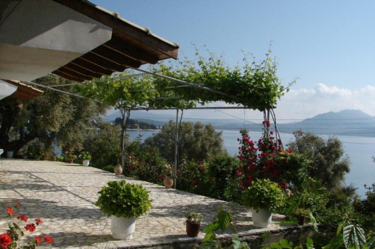 Apartment with sea view