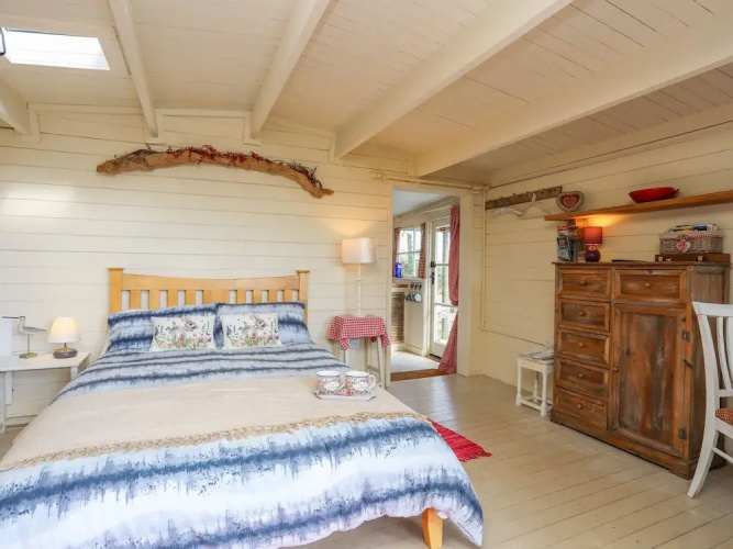 Songbird Hideaway