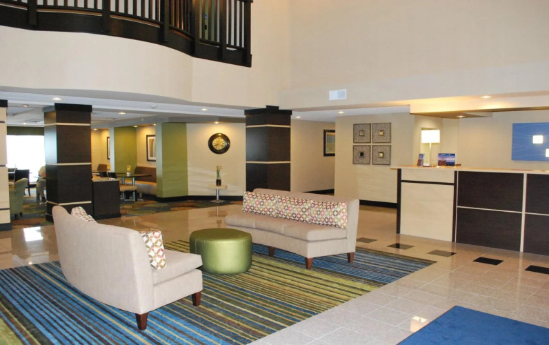 Holiday Inn Express Bloomington West by IHG