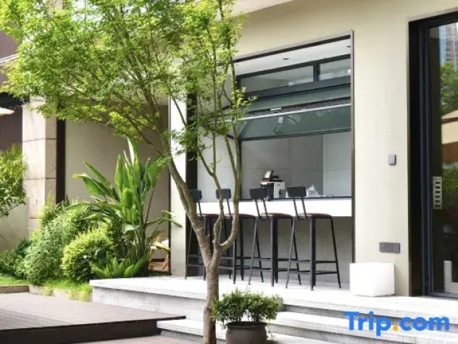 Serenity Tile Retreat
