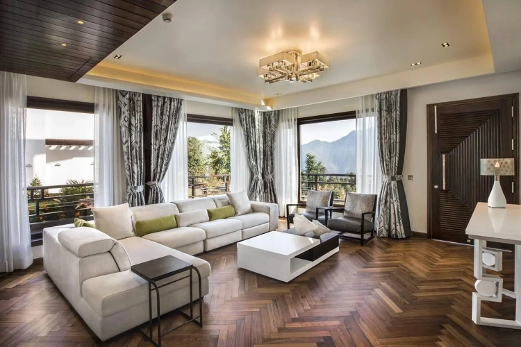 Suite with balcony