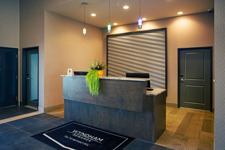 Wingate by Wyndham Calgary Airport photo 10