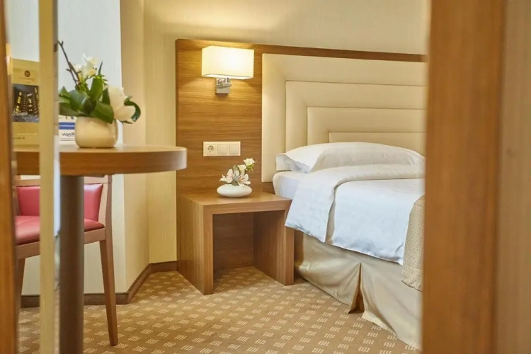 Premier Twin room