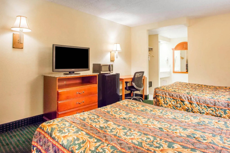 Rodeway Inn Mount Laurel Hwy 73