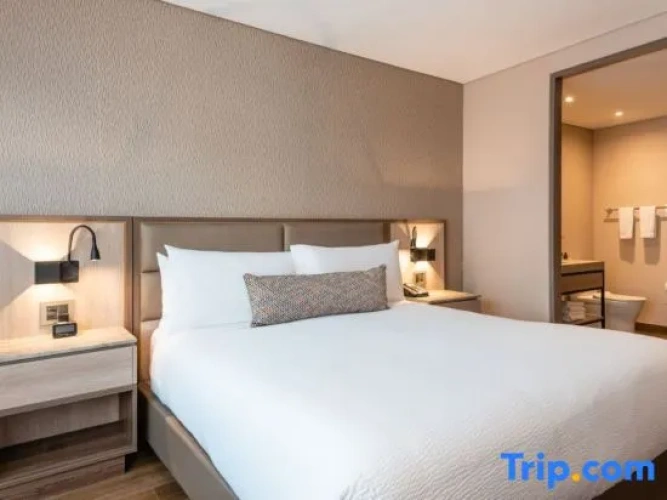 1 Bedroom Double Junior Suite with city view