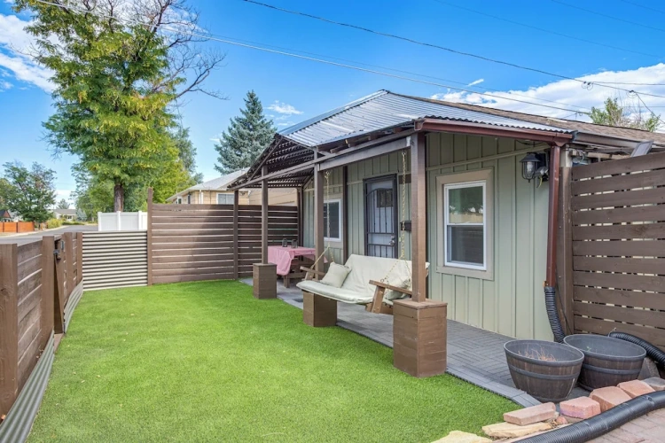 2 Bedrooms Cottage
