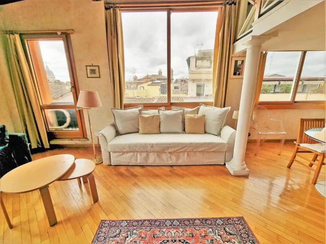 Gorgeous penthouse Spanish Steps