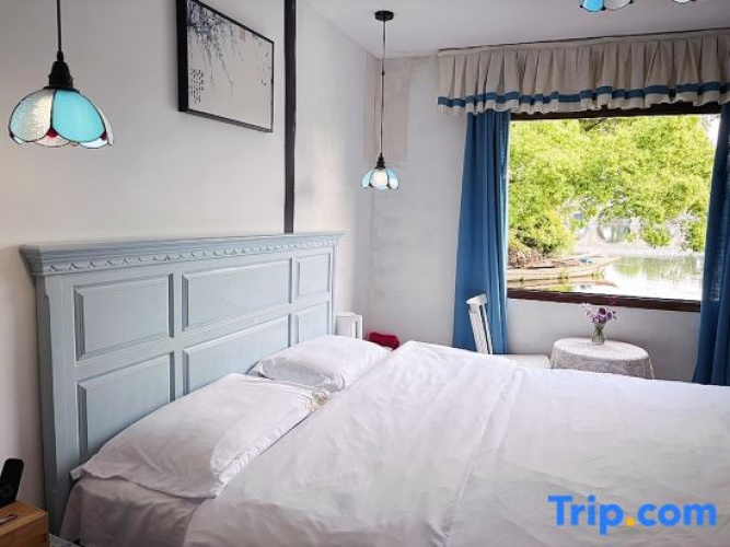 Standard Double room with river view