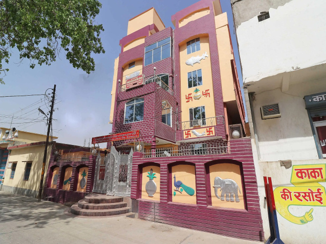 Oyo flagship 38000 Vaidehi Bhawan