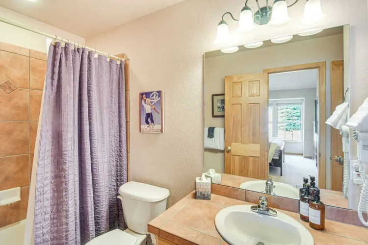 Spacious Fraser Duplex w/ Fireplace & Scenic Views