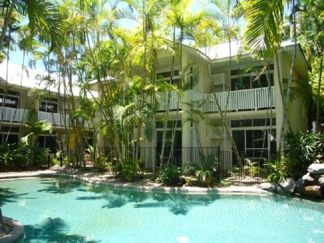 Single Studio with pool view