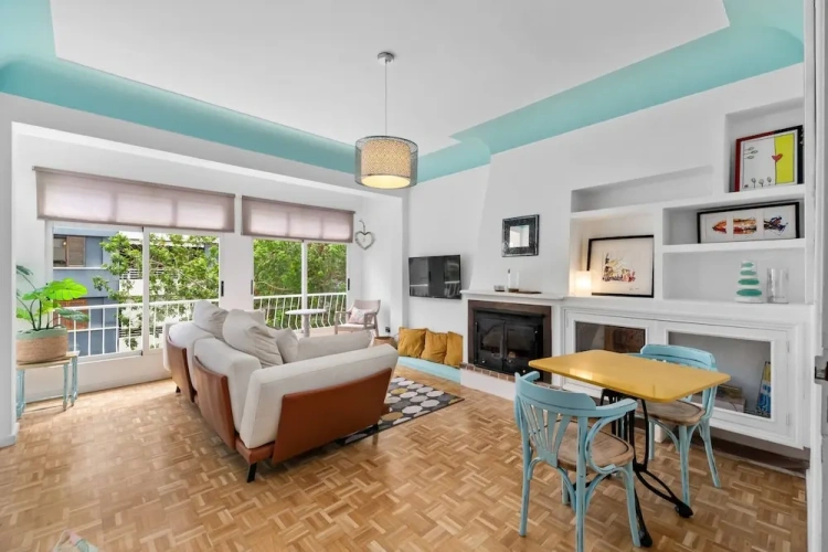 3 Bedrooms Apartment with city view