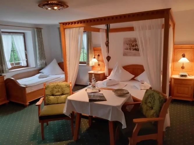Standard Triple room with mountain view