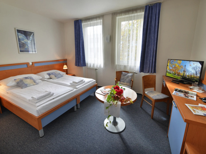 EA Hotel Populus