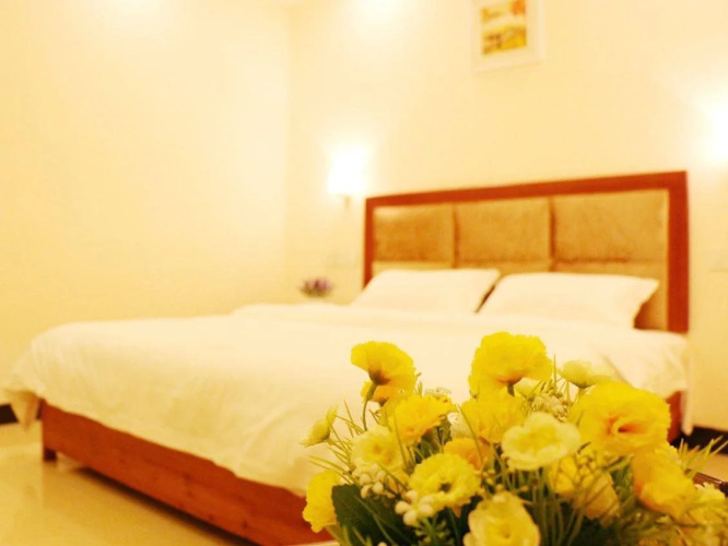 Huajun Hotel