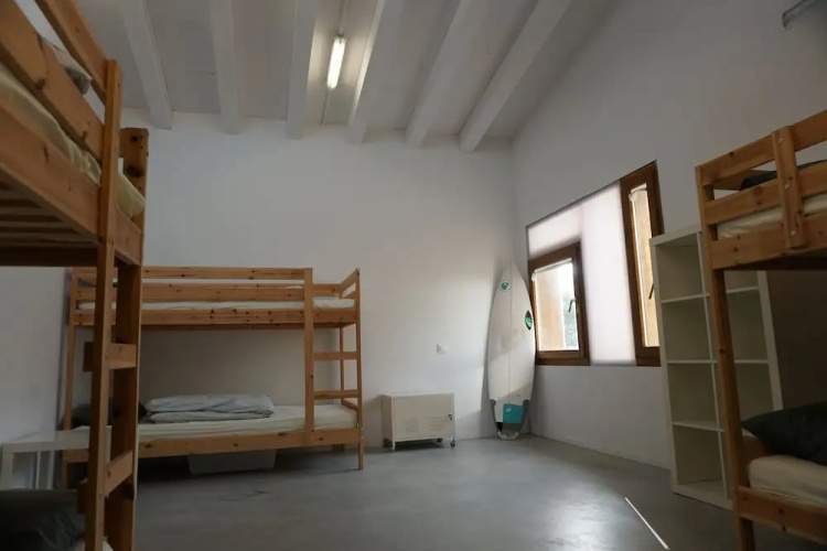 The Camp Doniños - Hostel