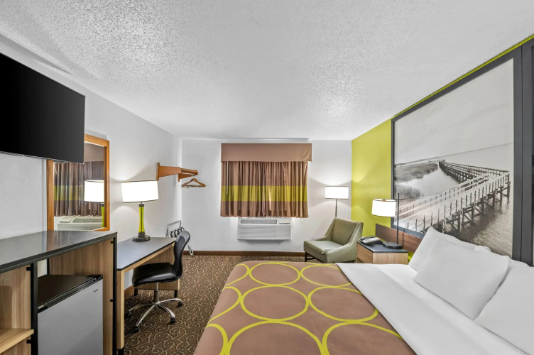 Super 8 by Wyndham Franklin