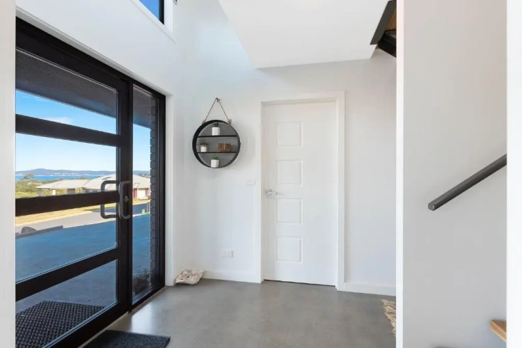 4 Bedrooms Cottage