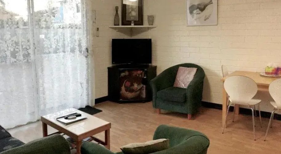 Kon Tiki Apartments