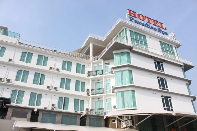 Standard Double room with partial sea view