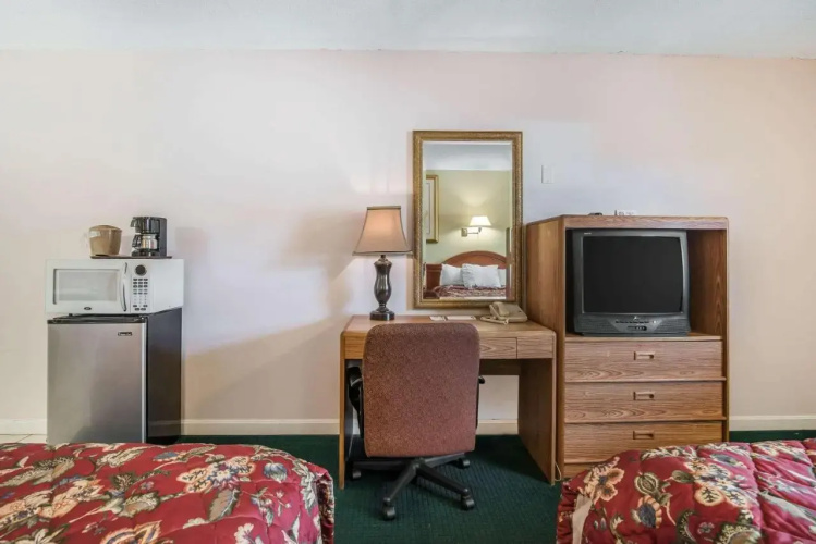 Everyday Inn