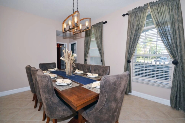 Formosa Gardens 220794