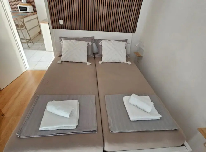Apartment M & VALENTIN