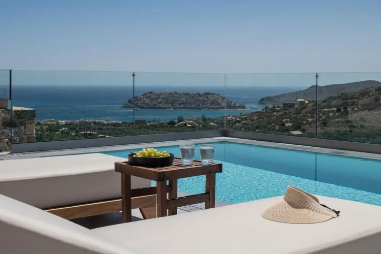 Ninemia Villa Complex in Crete
