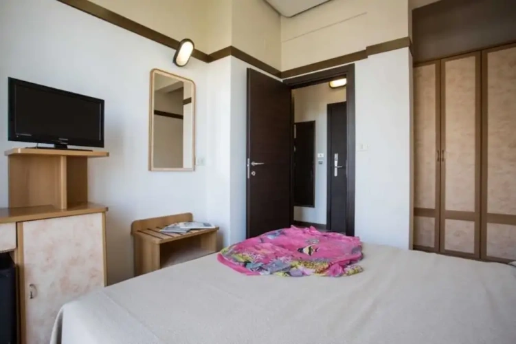 Standard Quadruple room with balcony and with sea view