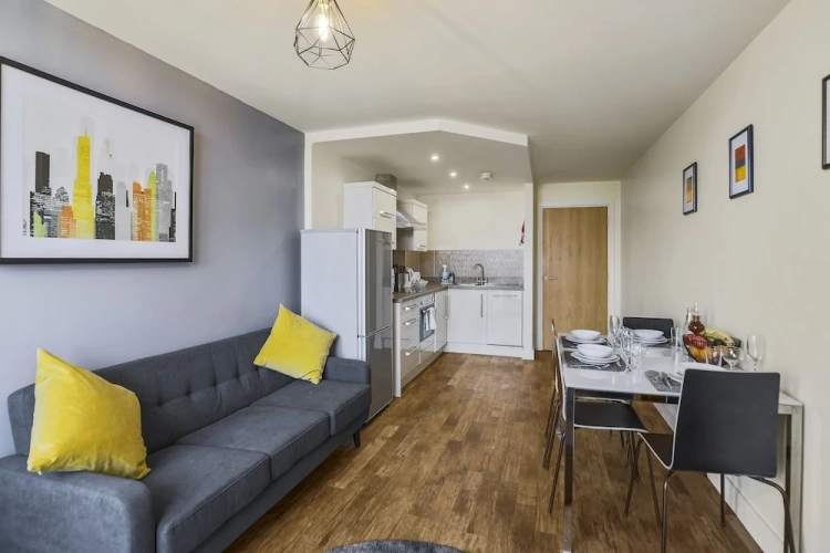 Quadruple Apartment