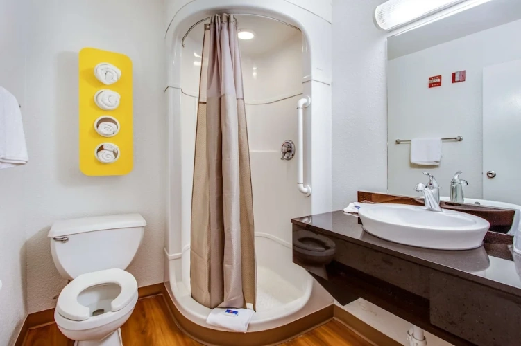 Standard Double Suite