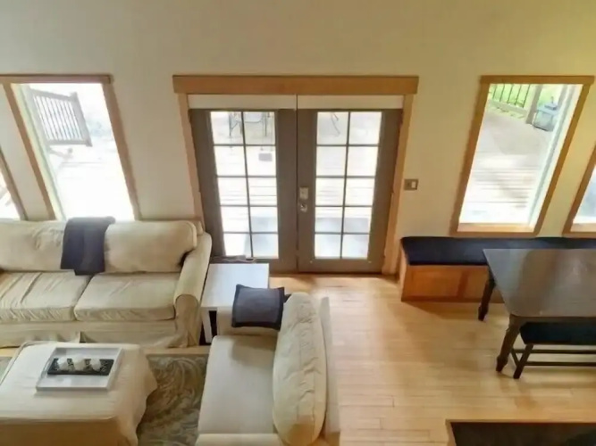 Glacier Holiday Chalet BL49769719018