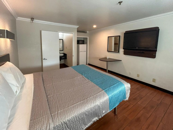 Motel 6 Ontario, CA - Convention Center - Airport