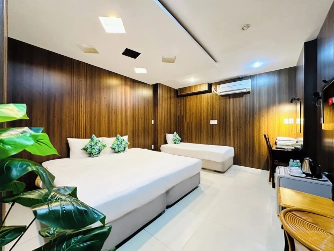 Standard Triple room