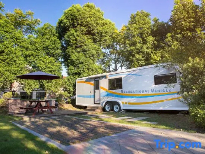 To Journey Huangshan Camping