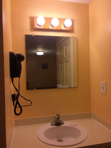 Economy Quadruple room