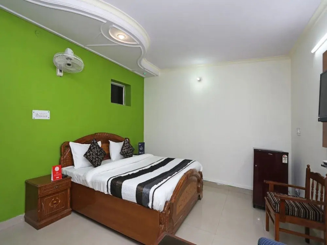 OYO 11063 Hotel Suncity