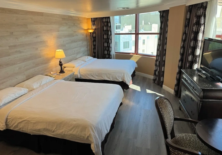 Deluxe Quadruple room