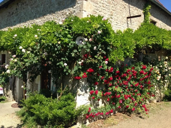 2 Bedrooms Cottage