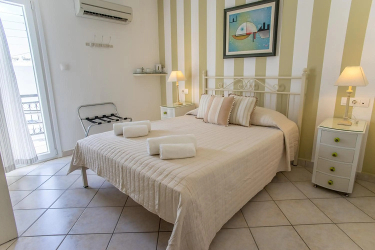 Cyclades Hotel & Studios
